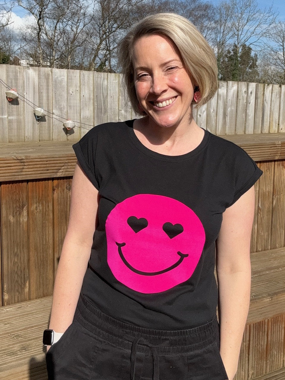 Smiley - Women's T-Shirt with capped sleeves - Various colours